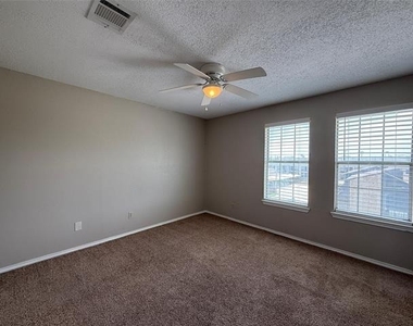 1342 Park Avenue - Photo Thumbnail 10