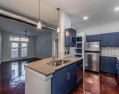 201 W Lancaster Avenue - Photo Thumbnail 1