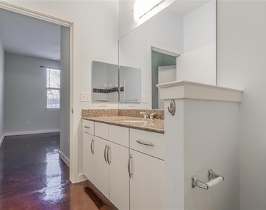 201 W Lancaster Avenue - Photo Thumbnail 15