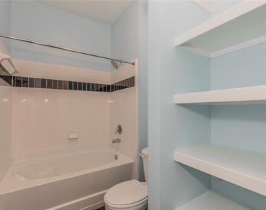 201 W Lancaster Avenue - Photo Thumbnail 17