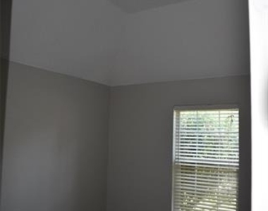 2027 Wimbledon Drive - Photo Thumbnail 21