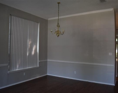 2027 Wimbledon Drive - Photo Thumbnail 26