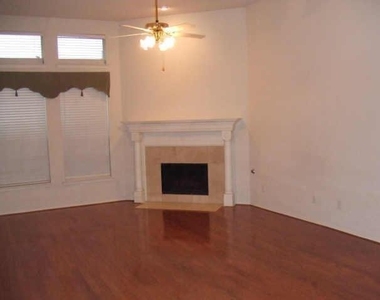 2027 Wimbledon Drive - Photo Thumbnail 5
