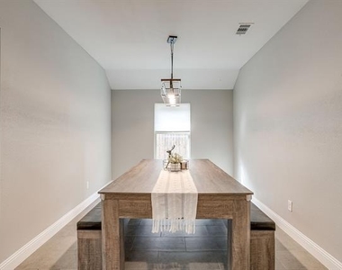 5617 Kilpatrick Avenue - Photo Thumbnail 9