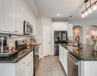 5617 Kilpatrick Avenue - Photo Thumbnail 14
