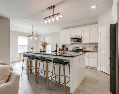 5617 Kilpatrick Avenue - Photo Thumbnail 12