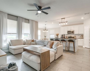 5617 Kilpatrick Avenue - Photo Thumbnail 3