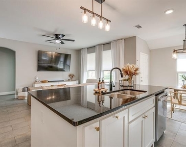5617 Kilpatrick Avenue - Photo Thumbnail 16