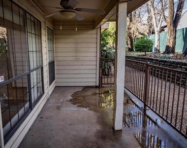 2505 Wedglea Drive - Photo Thumbnail 7