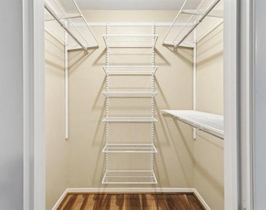 2505 Wedglea Drive - Photo Thumbnail 15