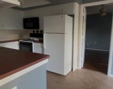 2505 Wedglea Drive - Photo Thumbnail 10