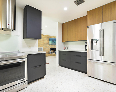 400 Nw 6th Avenue - Photo Thumbnail 7