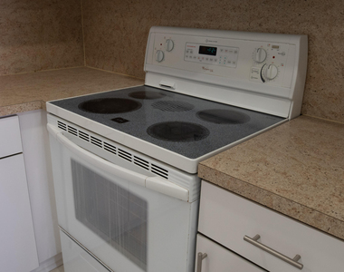 400 Sw 134th Way - Photo Thumbnail 3