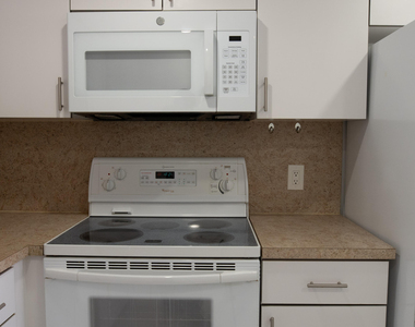 400 Sw 134th Way - Photo Thumbnail 4