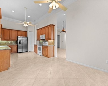 6823 Fabiano Circle - Photo Thumbnail 23