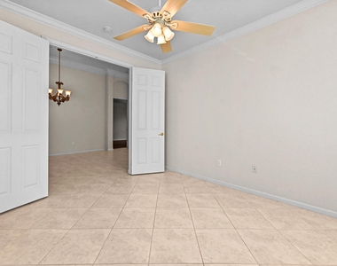 6823 Fabiano Circle - Photo Thumbnail 14