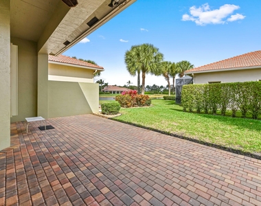 6823 Fabiano Circle - Photo Thumbnail 32