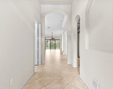 6823 Fabiano Circle - Photo Thumbnail 3