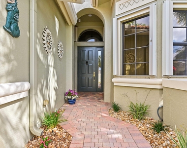 6823 Fabiano Circle - Photo Thumbnail 2