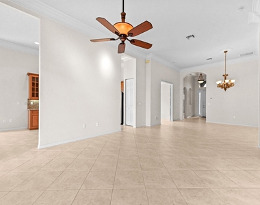 6823 Fabiano Circle - Photo Thumbnail 19