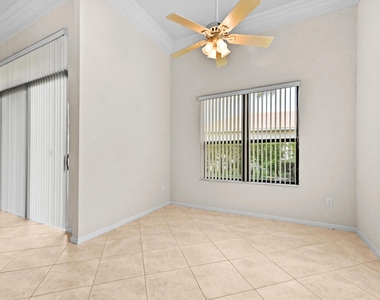 6823 Fabiano Circle - Photo Thumbnail 24