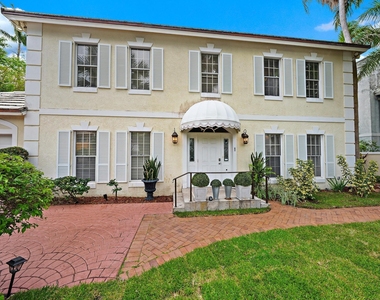 230 Park Avenue - Photo Thumbnail 1