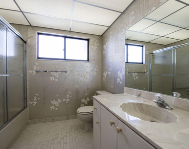 15108 Ashland Drive - Photo Thumbnail 12