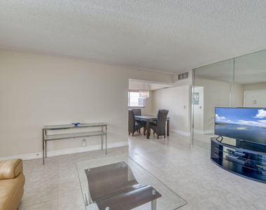 15108 Ashland Drive - Photo Thumbnail 4