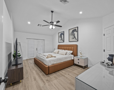 2400 Seaford Drive - Photo Thumbnail 15