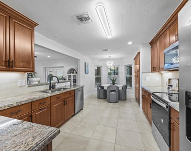 2400 Seaford Drive - Photo Thumbnail 3