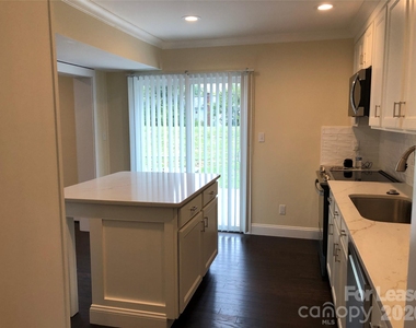 7211 Grassy Knob Court - Photo Thumbnail 9