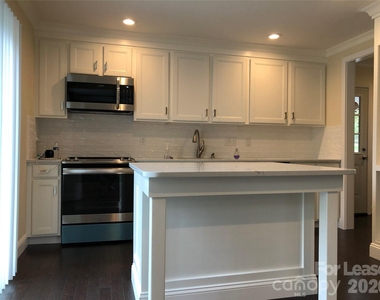 7211 Grassy Knob Court - Photo Thumbnail 4
