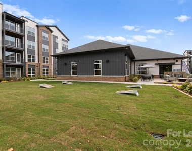 925 W Mallard Creek Church Road - Photo Thumbnail 33