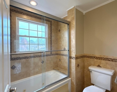 7318 Connan Lane - Photo Thumbnail 20