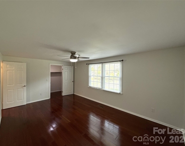 7318 Connan Lane - Photo Thumbnail 23