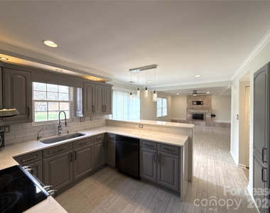 7318 Connan Lane - Photo Thumbnail 13