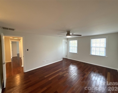 7318 Connan Lane - Photo Thumbnail 18