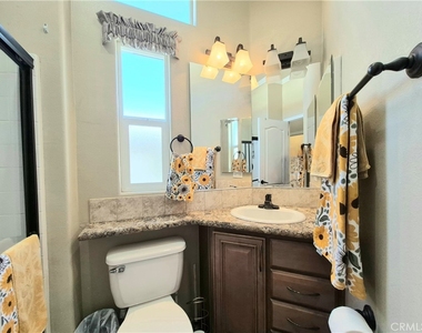 1382 Western - Photo Thumbnail 14