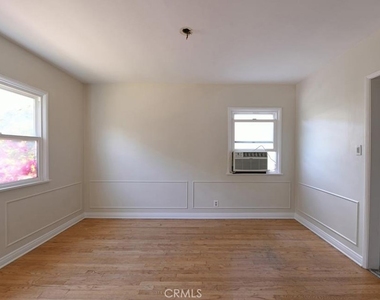 11061 Ohio Avenue - Photo Thumbnail 5