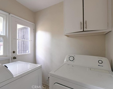 11061 Ohio Avenue - Photo Thumbnail 13