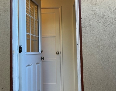 357 Grant Street - Photo Thumbnail 7