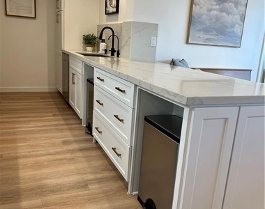 723 Palisades Beach Road - Photo Thumbnail 8