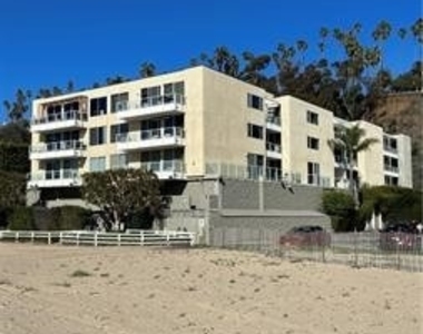 723 Palisades Beach Road - Photo Thumbnail 22