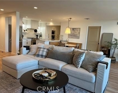 723 Palisades Beach Road - Photo Thumbnail 2
