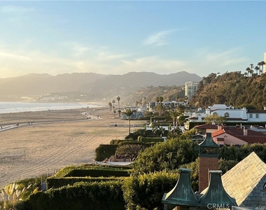 723 Palisades Beach Road - Photo Thumbnail 24