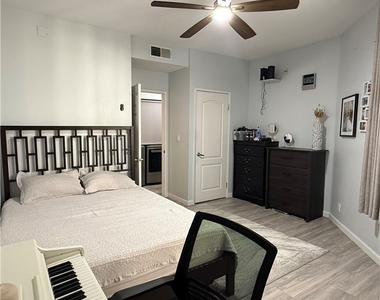 19009 Sherman Way - Photo Thumbnail 7
