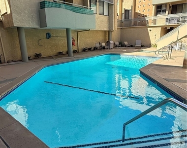 19009 Sherman Way - Photo Thumbnail 13