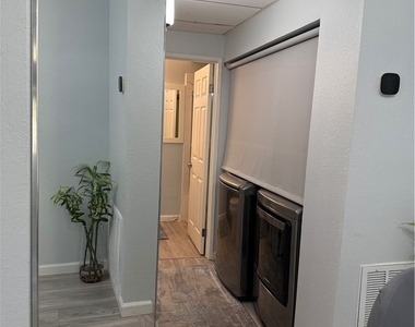 19009 Sherman Way - Photo Thumbnail 9