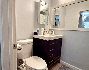 19009 Sherman Way - Photo Thumbnail 8