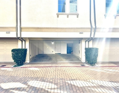 14121 W Oak Lane - Photo Thumbnail 15